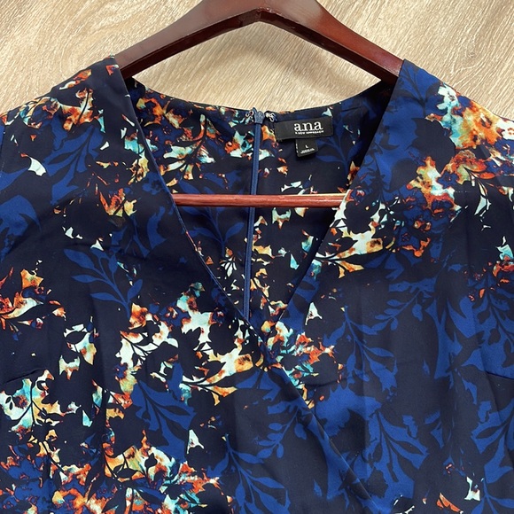 A.n.a. Women’s Blouse - Picture 3 of 4